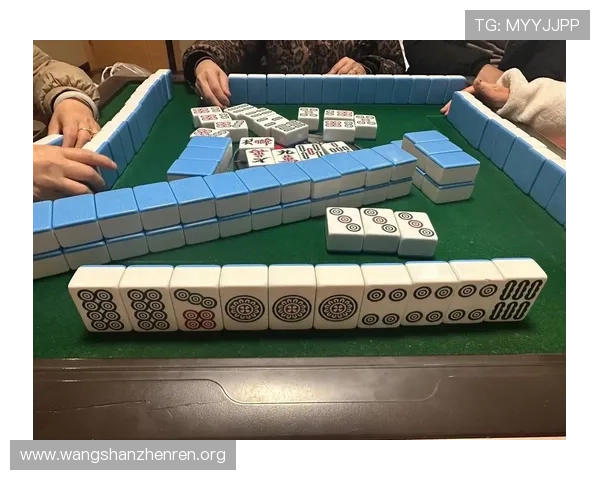 下载真人麻将血战到底，探索多样的游戏模式和丰富的奖励机制提升娱乐体验